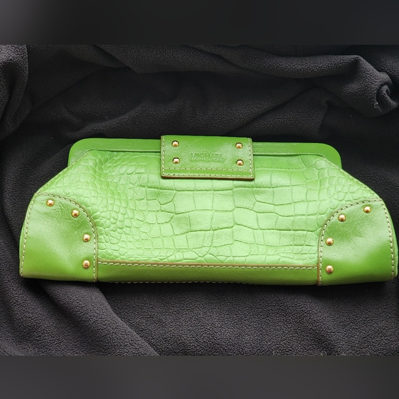 Lime Green Purse - read listing - Picture 2 of 16
